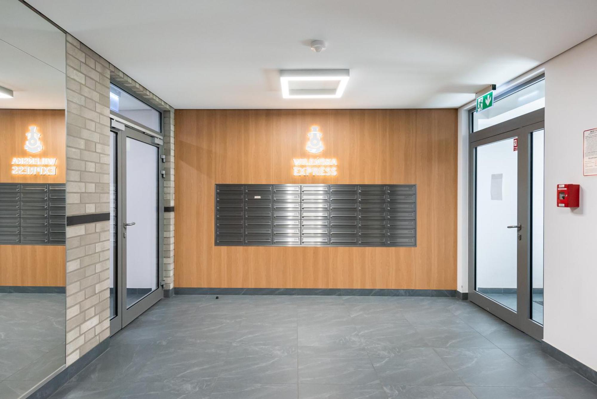 Wilenska Express Homely Apartment وارسو المظهر الخارجي الصورة